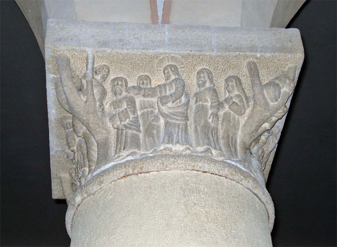 chapiteau église Saint Antoine d'Ouroux (Rhône)