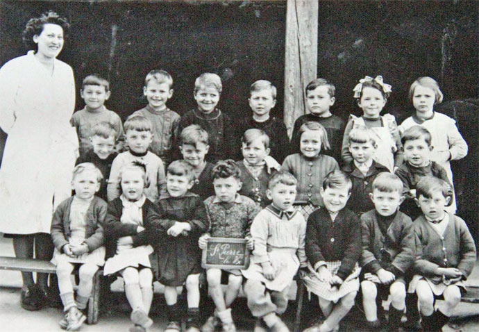 école de Saint-Pierre-le-Vieux (Saône-et-Loire) une classe en 1951