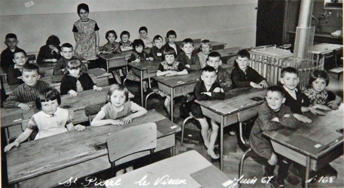 école de Saint-Pierre-le-Vieux (Saône-et-Loire) une classe en 1967