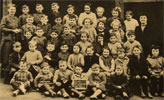 école de Saint-Pierre-le-Vieux les classes de Mme LARDY et Melle TUSSEAU en 1955