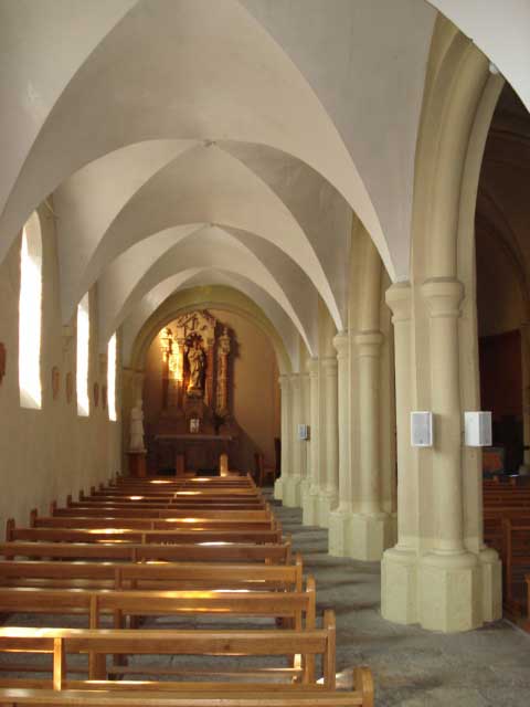 bas-côté gauche de l'église Saint Jean Baptiste de Tramayes